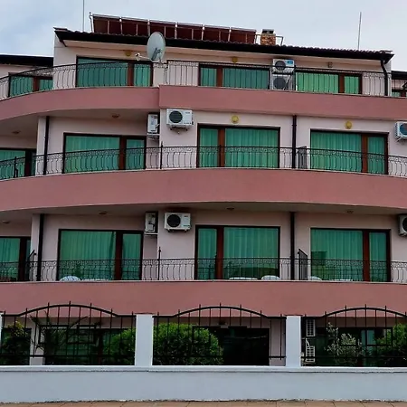 Dani Hotel 3*